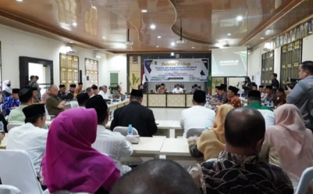 DPR Usulkan Insentif Guru Honorer Madrasah dan Pesantren Naik hingga Rp1,5 Juta pada 2027