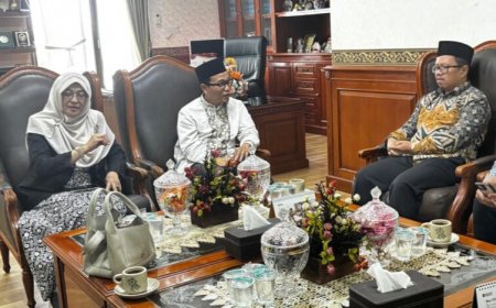 UIN Suska Riau dan Bawaslu Jajaki KKN Tematik Demokrasi