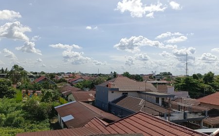 Hotspot di Riau Naik Jadi 24 Titik, BMKG Ingatkan Potensi Hujan Lebat Disertai Petir