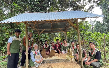 Mahasiswa Kukerta Unri Petakan Makam Sultan Mahmud Syah ke Google Maps