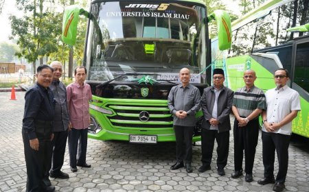 UIR Resmikan Mercedes-Benz Jet Bus 5 Medium, Perkuat Mobilitas Dosen dan Mahasiswa