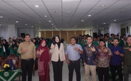 FIKOM UMRI Bekali Mahasiswa Strategi Komunikasi Krisis Digital Bersama Akademisi Malaysia