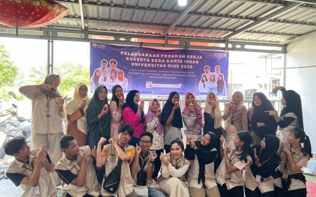 Ibu Rumah Tangga di Kampar Dilatih Mahasiswa Kukerta Unri Olah Minyak Jelantah Jadi Sabun Ramah Lingkungan