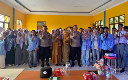 Gandeng Polsek Bukit Kapur, Mahasiswa Kukerta Unri Edukasi Bahaya Narkoba kepada Siswa SMAN 7 Dumai