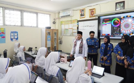 Wamenag: Smartboard Bisa Perkecil Kesenjangan Pendidikan