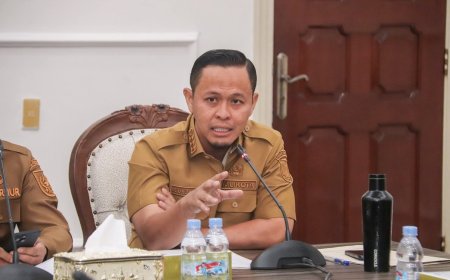 Wali Kota Pekanbaru Ancam Ganti Pejabat yang Berkinerja Buruk, Evaluasi Digelar Tiap 6 Bulan