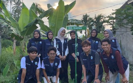 Mahasiswa Kukerta Unri Pasang Plang Jalan di Sungai Beringin, Permudah Akses Warga