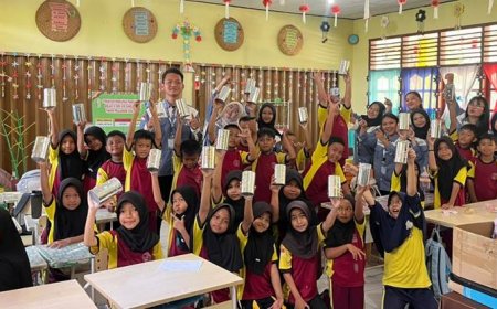 Mahasiswa Kukerta Unri Tanamkan Budaya Menabung kepada Siswa SDN 009 Sungai Sirih