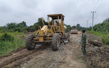 TMMD ke-129 Kodim 0313/KPR Percepat Perbaikan Jalan di Pelalawan, Libatkan 7 Dump Truck dan Alat Berat