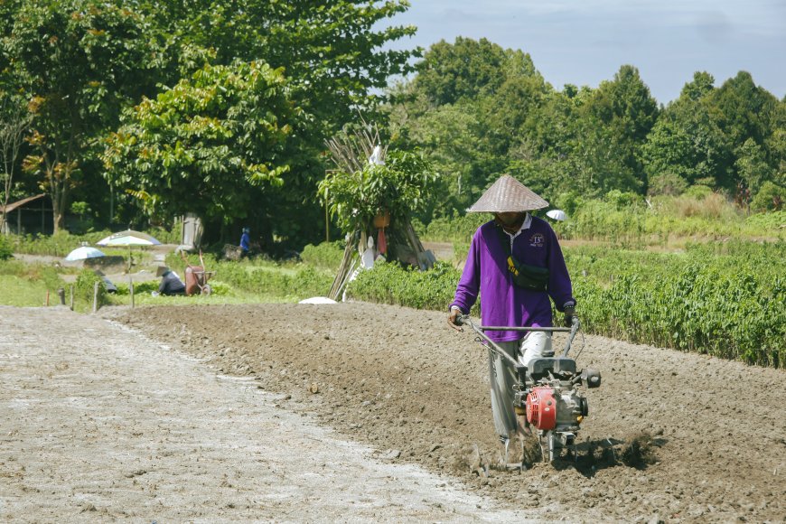 Hand Tractor