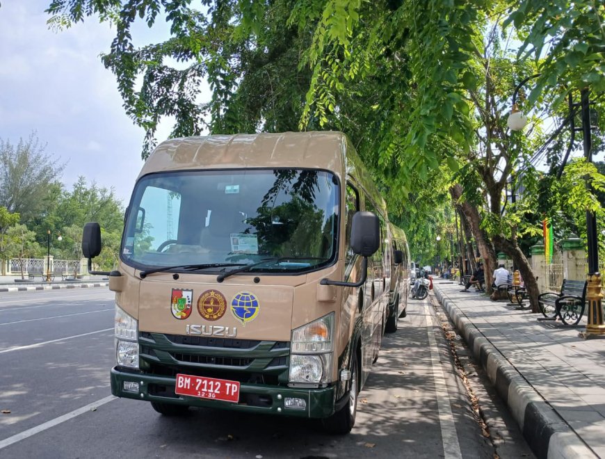 Hari Pertama Sekolah, Pemko Pekanbaru Resmikan Bus Sekolah Gratis untuk Antar-Jemput Pelajar