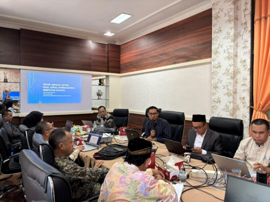 FSH UIN Suska Riau Targetkan Publikasi Scopus Lewat Pelatihan Penulisan Artikel