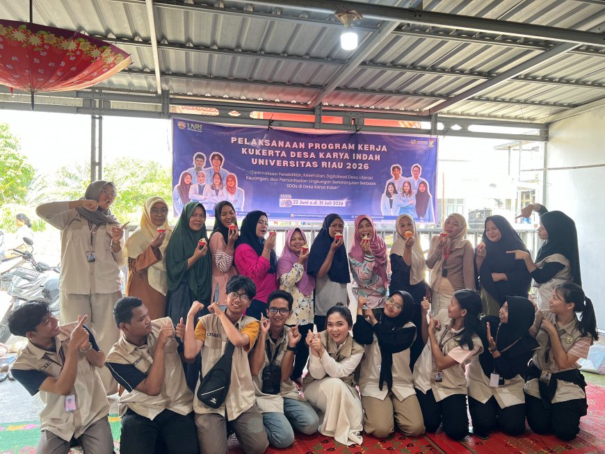 Ibu Rumah Tangga di Kampar Dilatih Mahasiswa Kukerta Unri Olah Minyak Jelantah Jadi Sabun Ramah Lingkungan