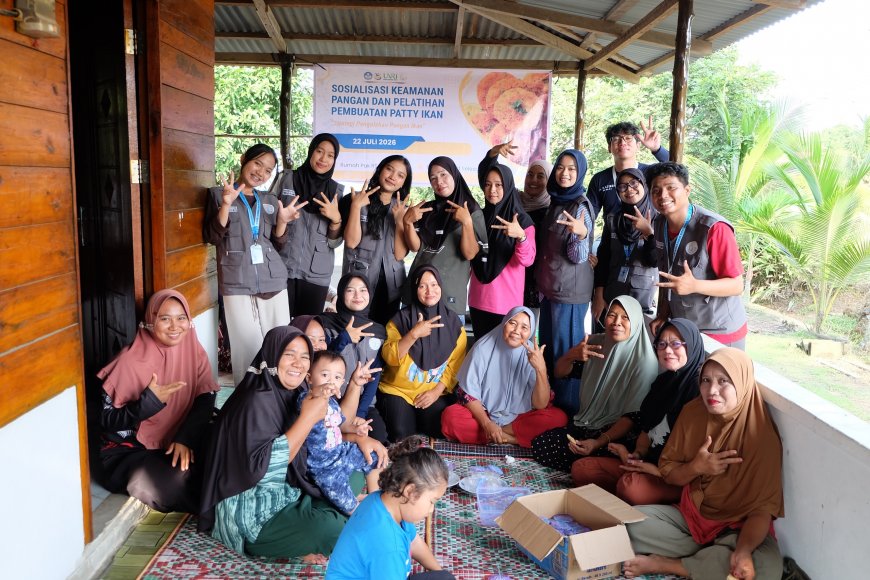 Mahasiswa Kukerta Unri Latih Warga Desa Kadur Olah Ikan Jadi Patty Bernilai Ekonomi