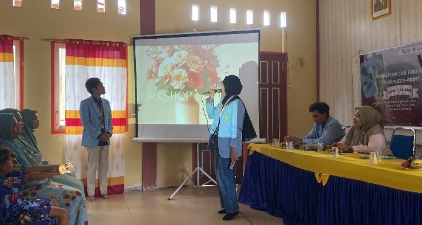 Ibu PKK Desa Batin Suir Dilatih Mahasiswa Kukerta Unri Membuat Ecoprint