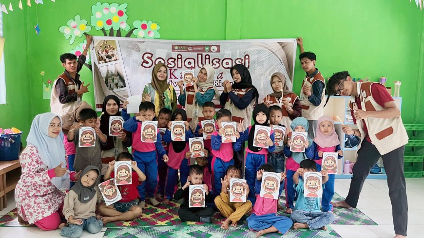 Program Kukerta Unri: Anak PAUD Bantan Tua Dikenalkan Cara Sikat Gigi yang Benar