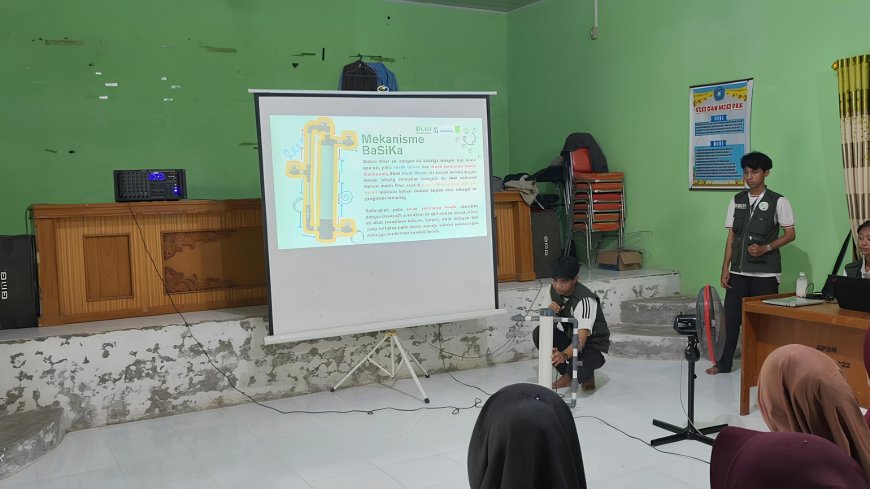 Mahasiswa Kukerta Unri Kenalkan Filter Air BASIKA, Solusi Sederhana Atasi Air Sumur Keruh