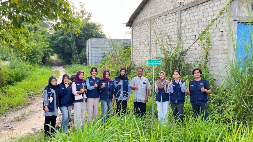 Sembilan Plang Jalan dan Gang di Bukit Kayu Kapur Dipasang Mahasiswa Kukerta Unri