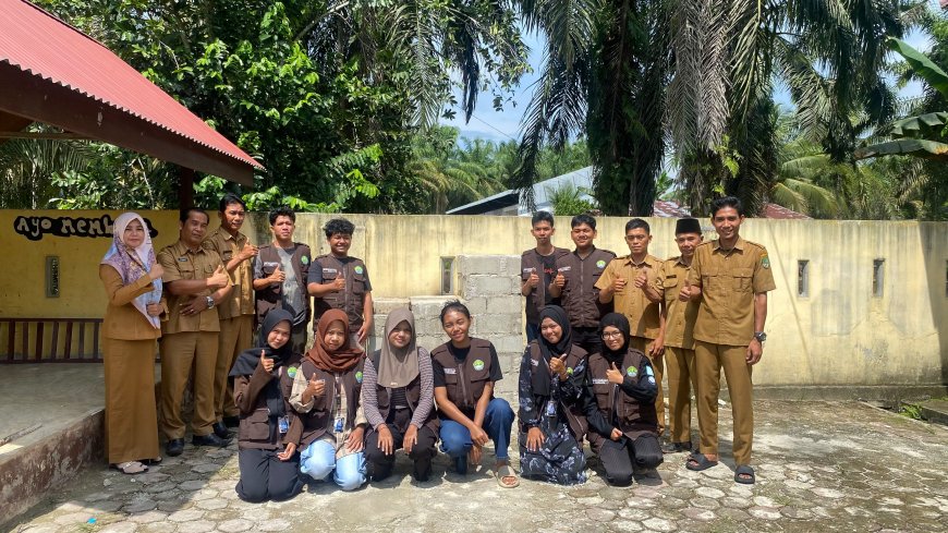 Mahasiswa Kukerta Unri Kenalkan Rocket Stove, Solusi Pembakaran Sampah Minim Asap untuk Warga