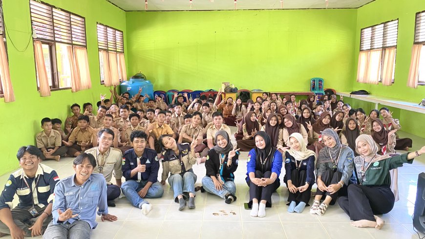Mahasiswa Kukerta Unri Edukasi Bahaya Narkoba di SMPN 4 Logas Tanah Darat