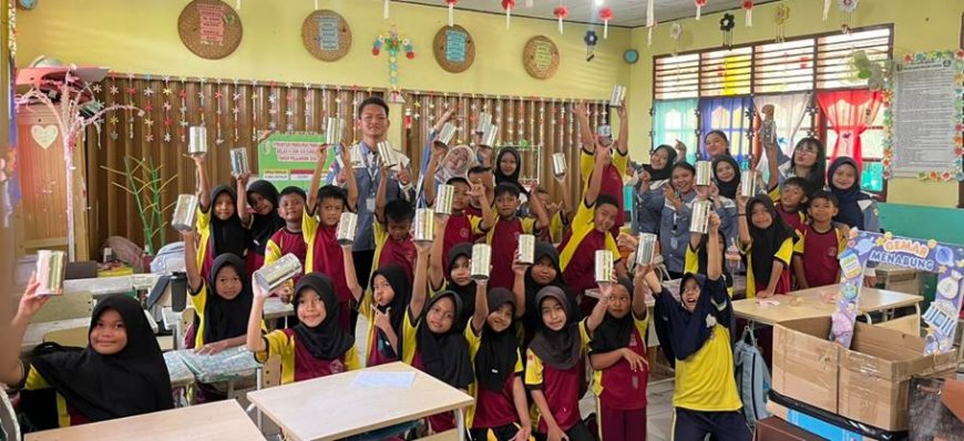 Mahasiswa Kukerta Unri Tanamkan Budaya Menabung kepada Siswa SDN 009 Sungai Sirih
