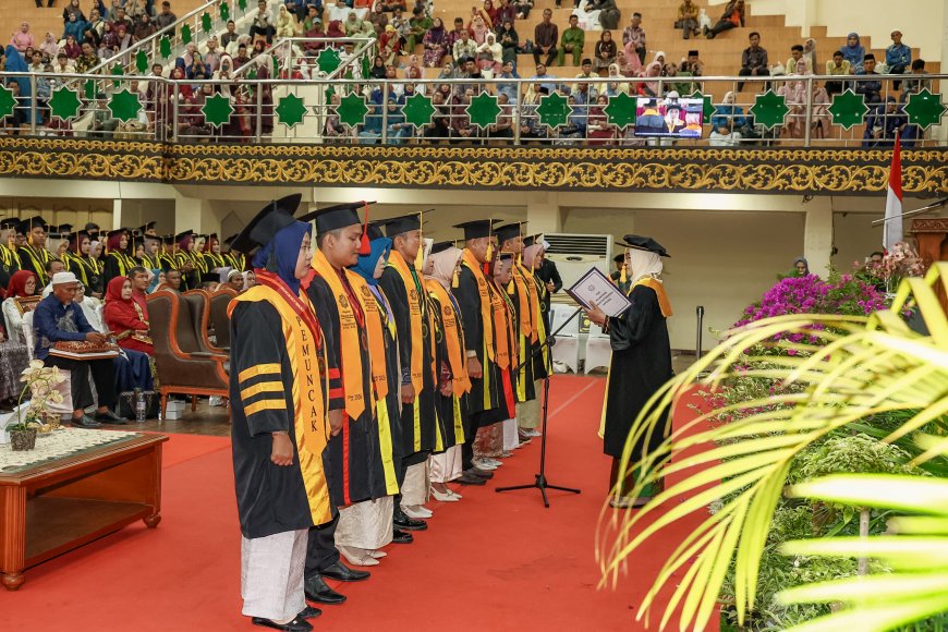Orasi Ilmiah Wisuda UIN Suska Riau Soroti Pentingnya Belajar Sepanjang Hayat di Era AI