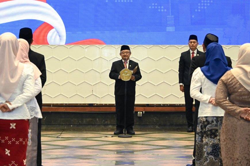 Perdana, 17 Kepala Sekolah Nasional Terintegrasi Dilantik